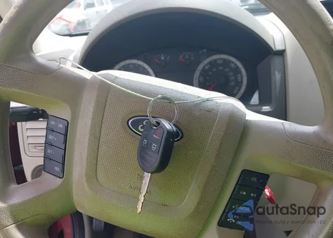 2011 Ford Escape Xls from USA, damaged, VIN 1FMCU0C70BKB02945